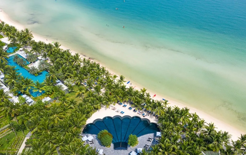 Bể bơi Shell của JW Marriott Phú Quốc Emerald Bay Resort & Spa