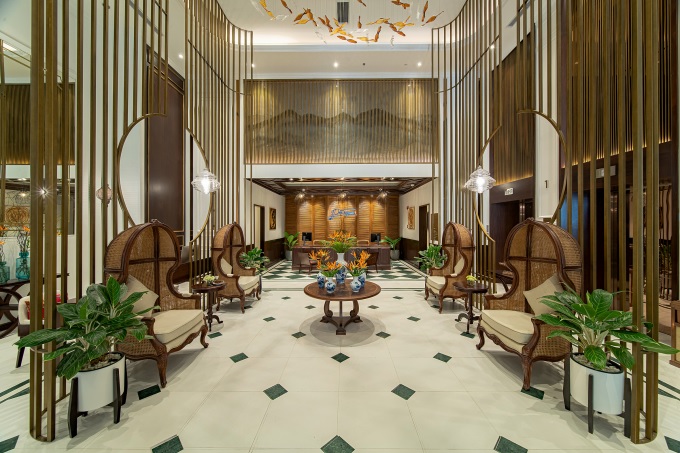 Không gian khách sạn Potique được thiết kế lấy cảm hứng từ kiến trúc Pháp, giao thoa với chất bản địa Nha Trang. Ảnh: Potique Hotel