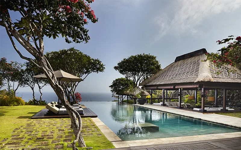 Hồ bơi tại Bulgari Resort Bali