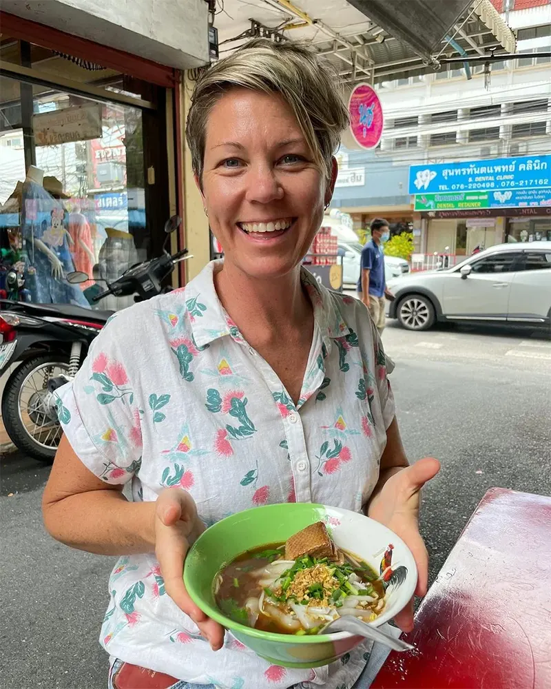 Rachel giới thiệu món ăn đường phố của Thái Lan.