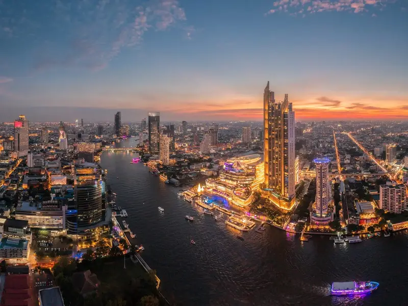 Abbamonte đã ở trong nhiều khách sạn sang trọng ở Bangkok với giá tương đối rẻ về dịch vụ và tiện nghi. Hình ảnh MR.Cole_Photographer/Getty