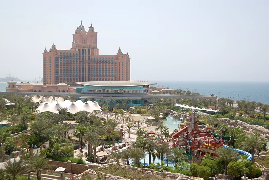 Những khách sạn thân thiện với gia đình này không thiếu các hoạt động sáng tạo dành cho trẻ em, công viên nước hoành tráng và khu vui chơi hiện đại.