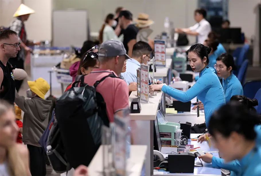 Vé máy bay nhiều chặng rẻ bất ngờ