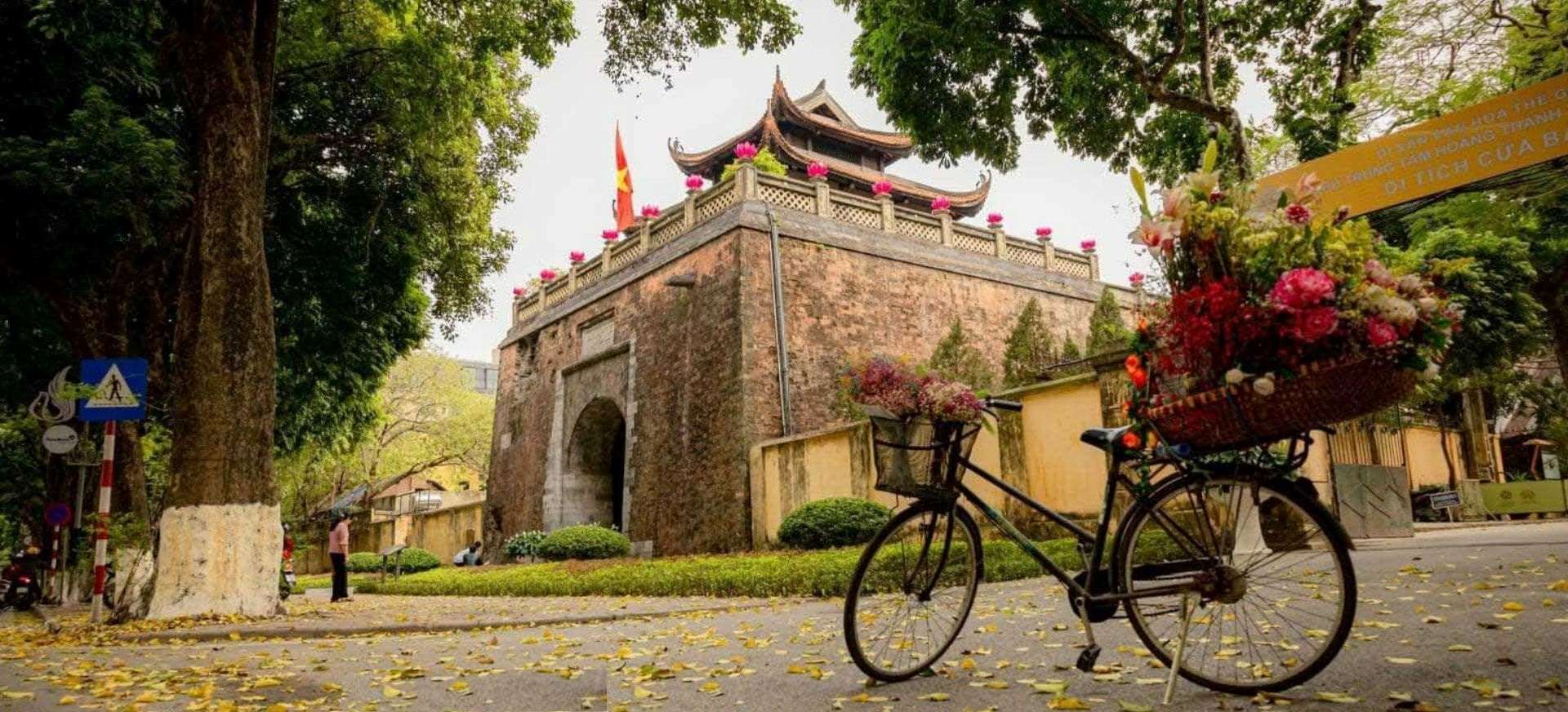 Một ngày trải nghiệm thu Hà Nội với tour riêng