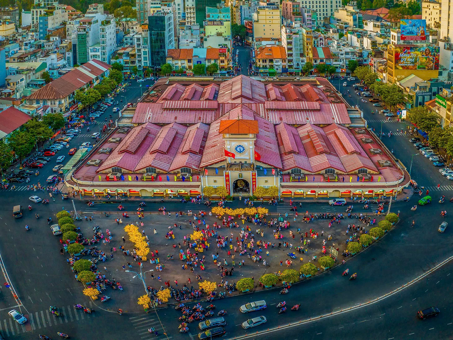 Trải nghiệm thực tế tại điểm đến - Ảnh: NGUYỄN TRANG KIM CƯƠNG